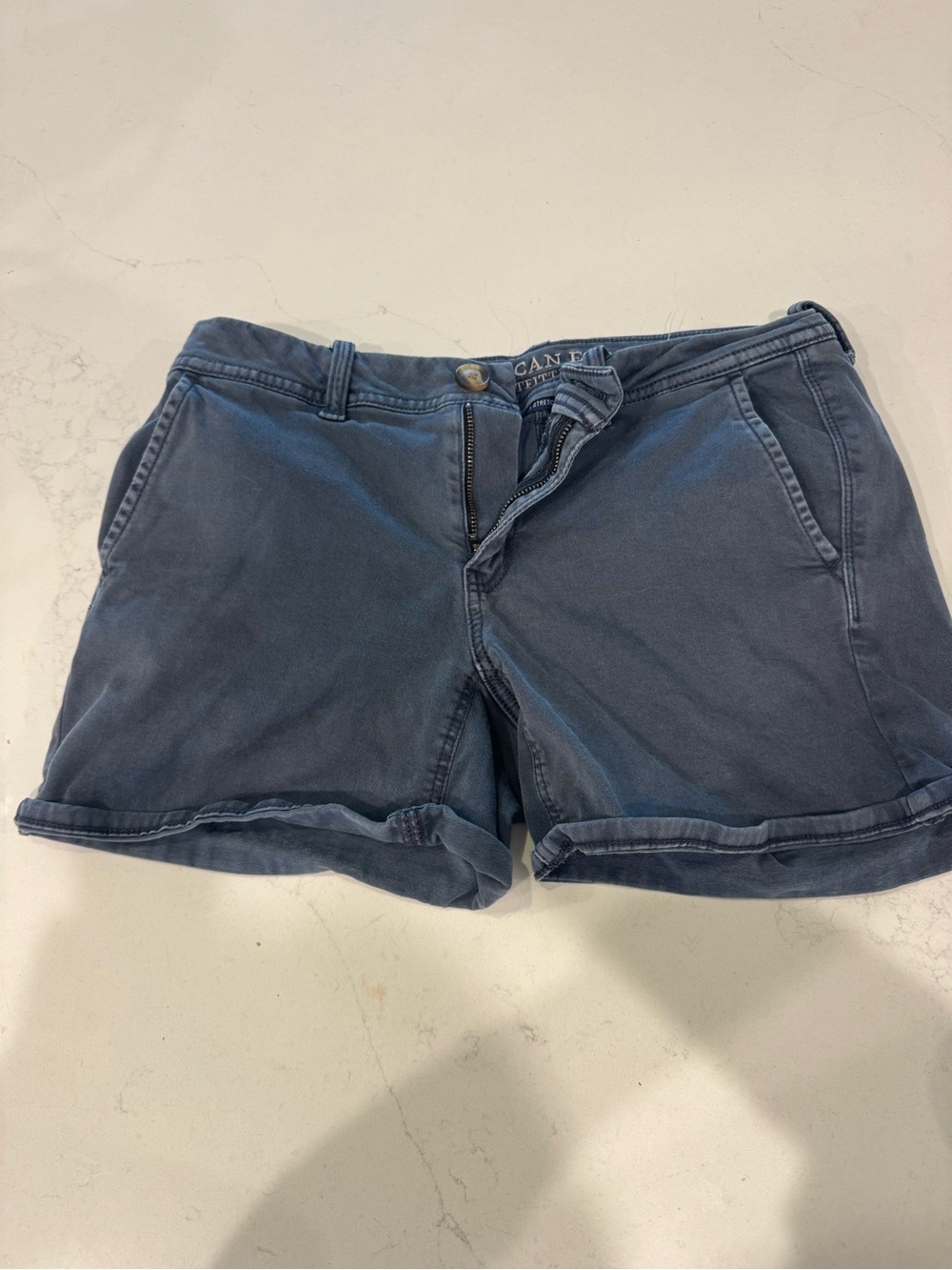 American Eagle Blue Cuffed Chino Shorts Women’s Size 4